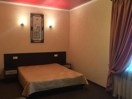 Кучугуры: Guest House Nikol