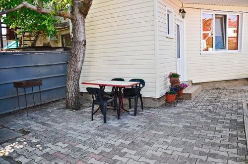 Анапа: Guest House on Gogolya 36A
