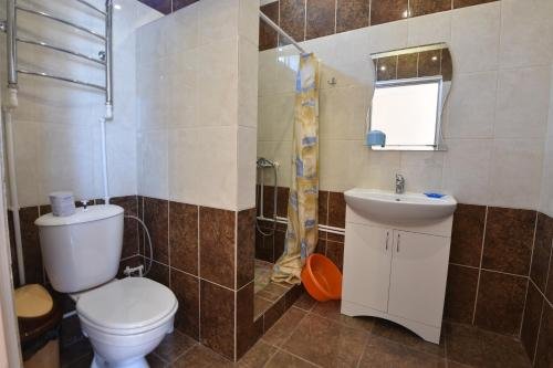 Голубицкая: Guest House on Tamanskaya