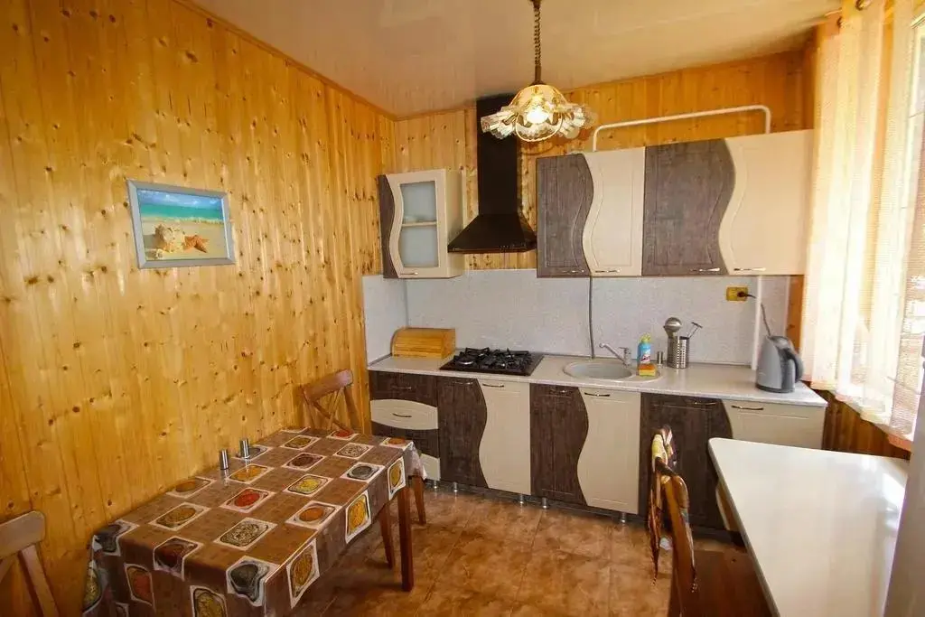 Анапа: Guest House on Turgeneva 172a