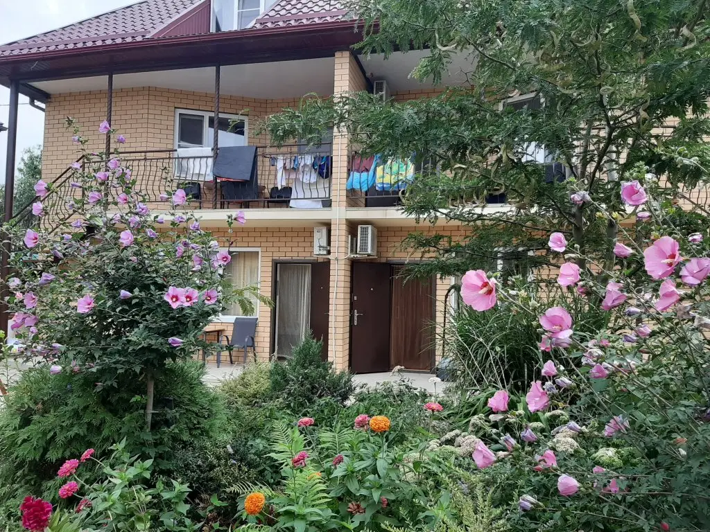 посёлок За Родину: Отель Райский уголок