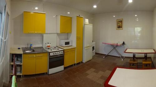 Витязево: Guest house U ivanycha