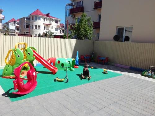 Анапа: Guesthouse Lotos