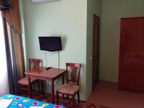 Анапа: Guesthouse Lotos