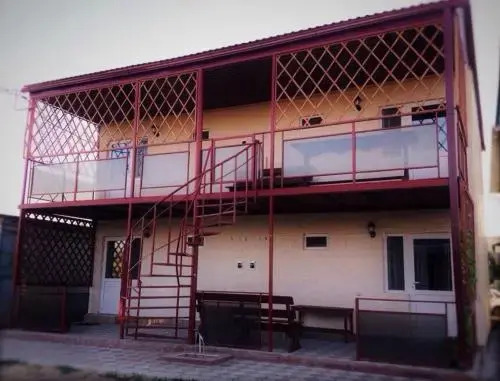 Голубицкая: Guesthouse Tatiana
