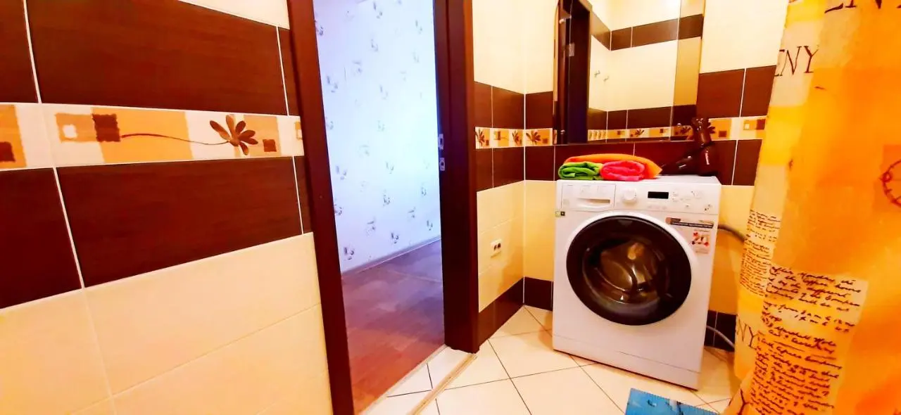 Магнитогорск: Apartment on Karla Marksa 159