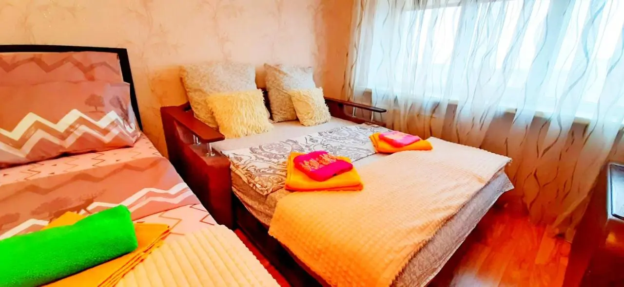 Магнитогорск: Apartment on Karla Marksa 159