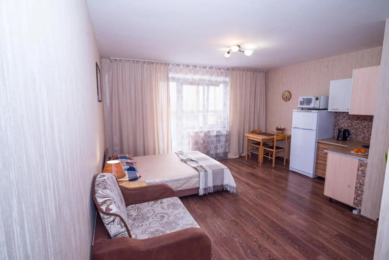 Челябинск: Studio on Molodogvardeytsev 76, Academ Riverside