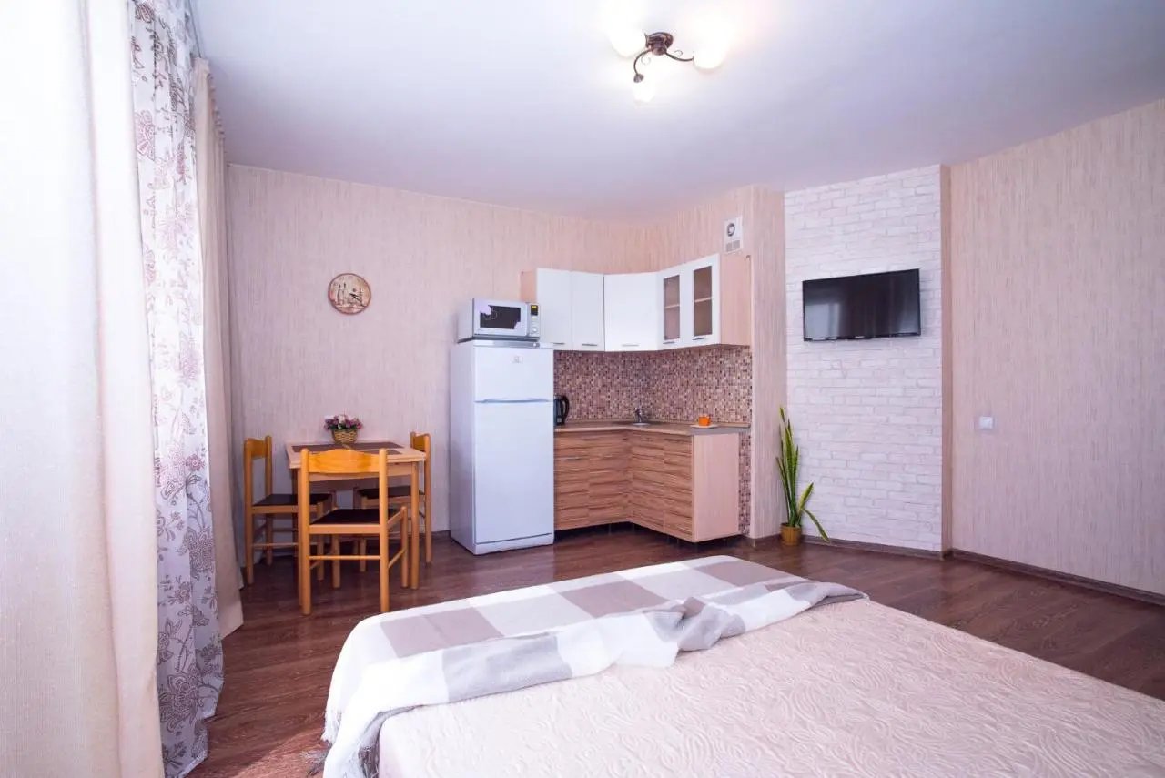 Челябинск: Studio on Molodogvardeytsev 76, Academ Riverside