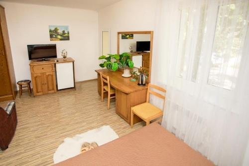 Сукко: Ivushka Hotel