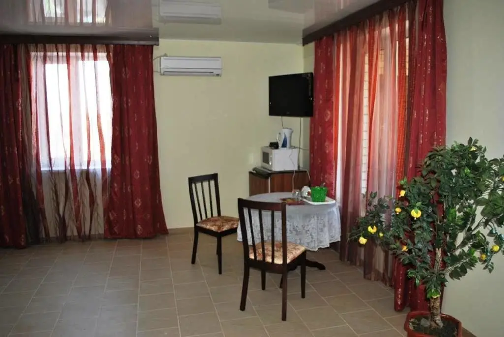 Ейск: Karmen Guest House