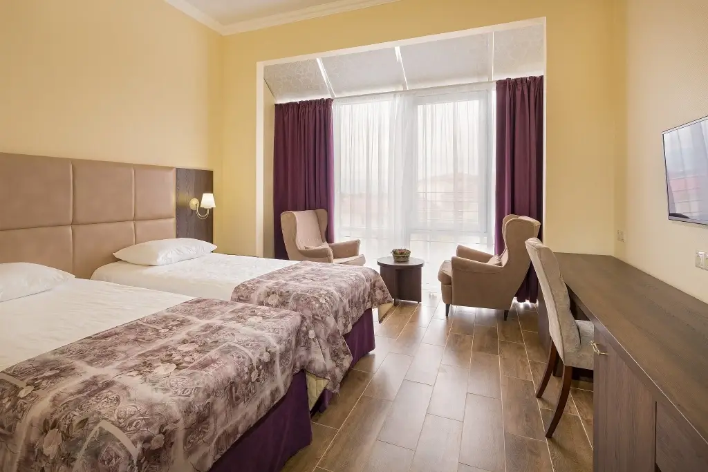 Геленджик: Круиз Kompass Hotel