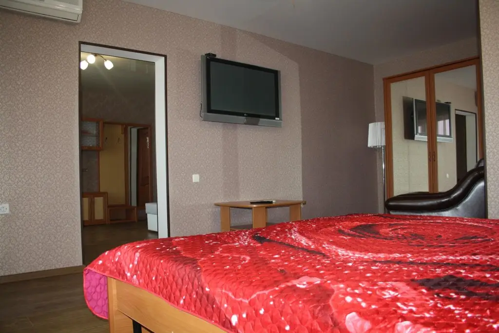 Новороссийск: Gostinitsa Korsar