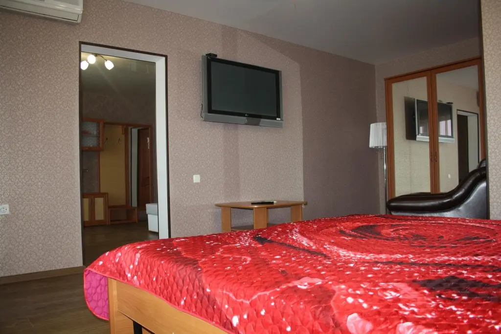 Новороссийск: Gostinitsa Korsar