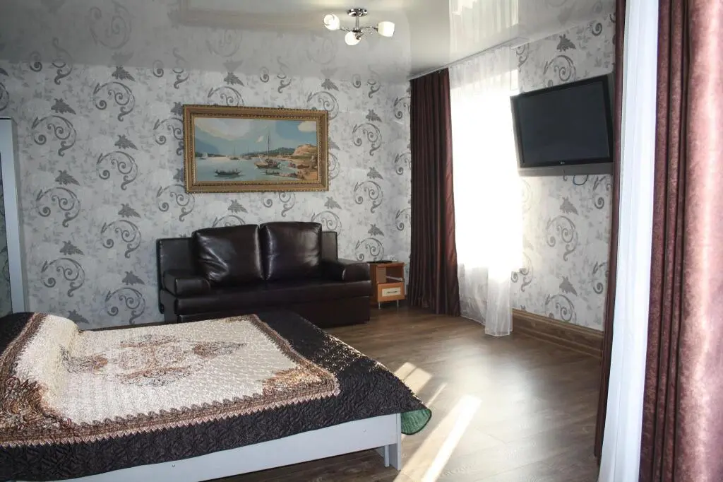 Новороссийск: Gostinitsa Korsar