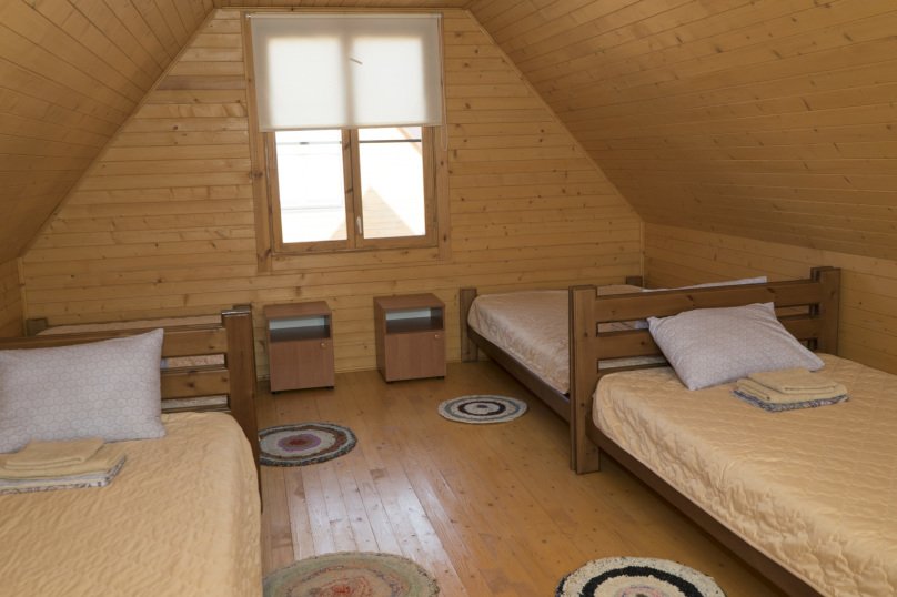 Голубицкая: Lazurnyij Bereg Guest House