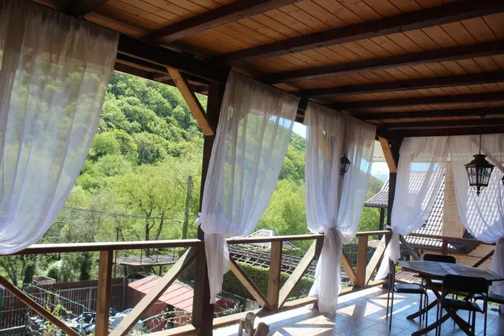 Бетта: El Guest House