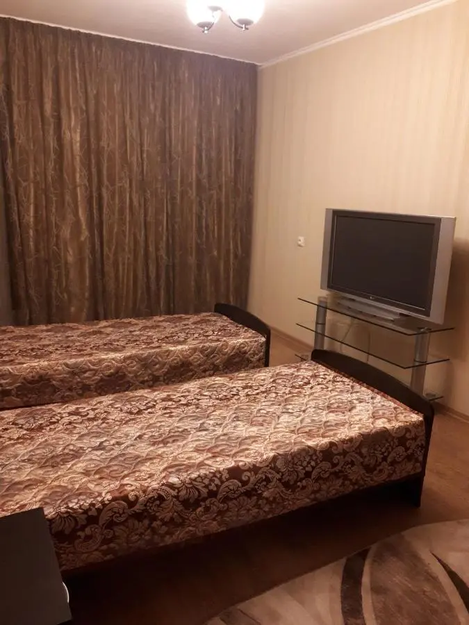 Миасс: Apartments Likhachyova 35
