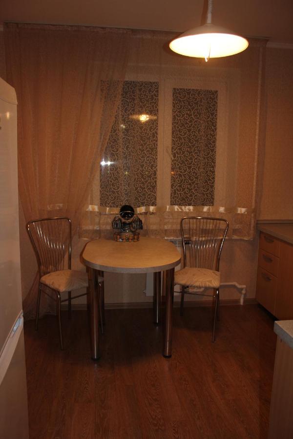 Миасс: Apartments Likhachyova 35