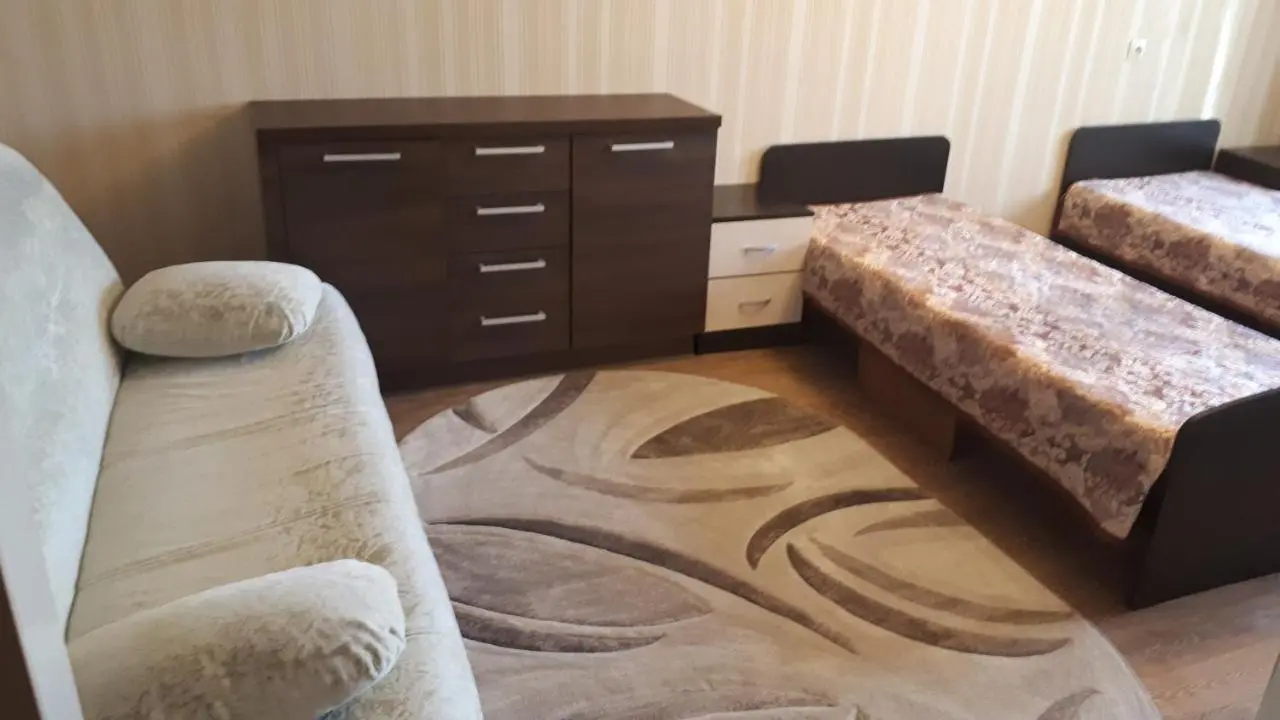 Миасс: Apartments Likhachyova 35