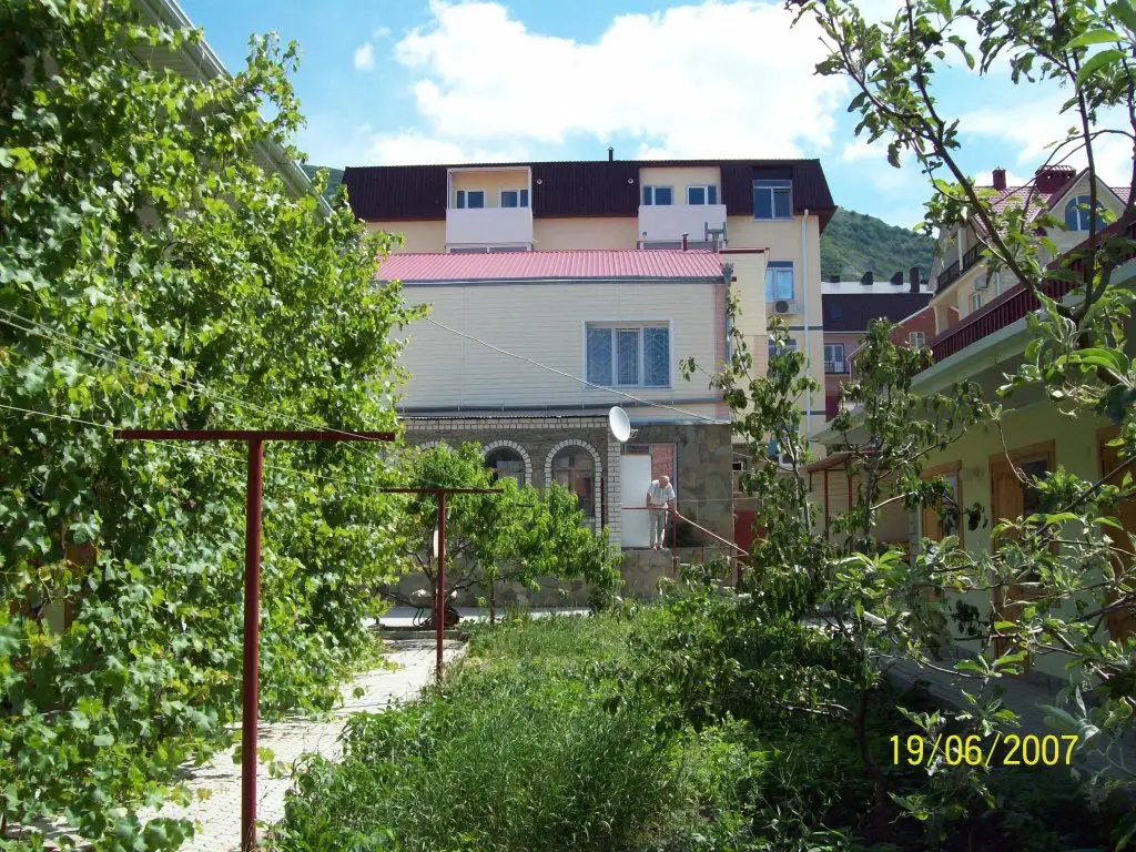 Kottedzh Uyut Guest House — фото 1