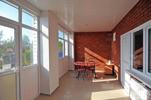 Ильич: Na Beregu Guest House
