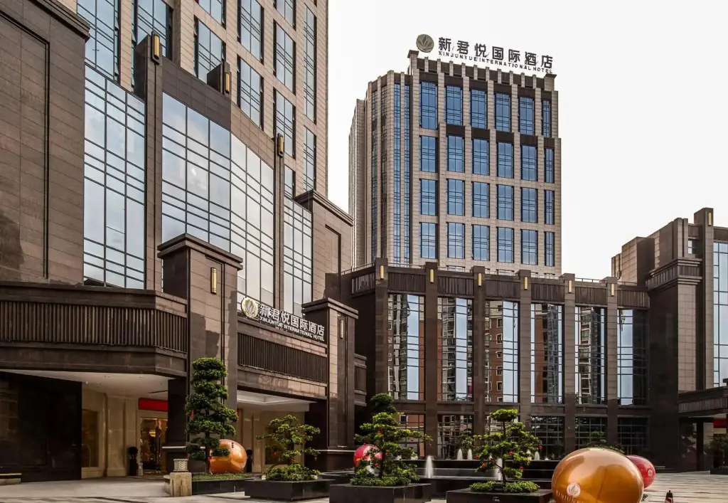 Xinjunyue Hotel — фото 1