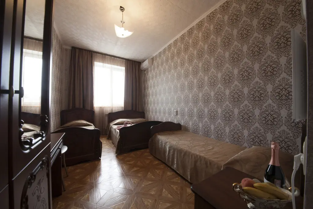 Геленджик: Guest House Naira