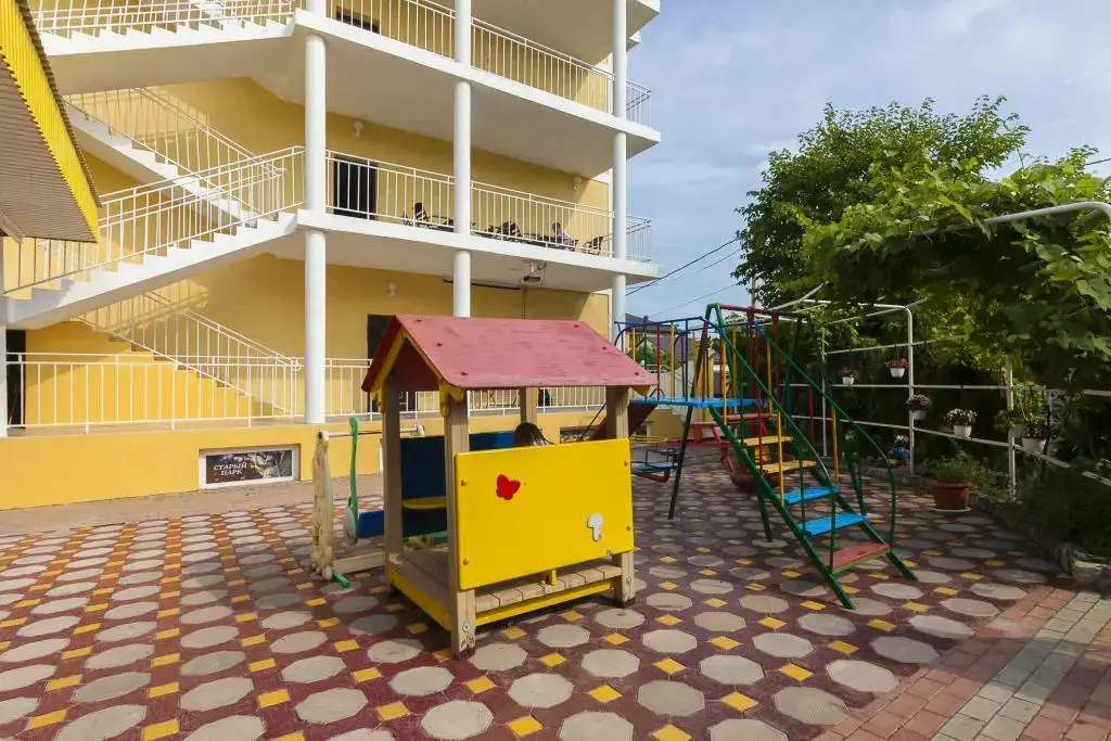 Геленджик: Guest House Naira