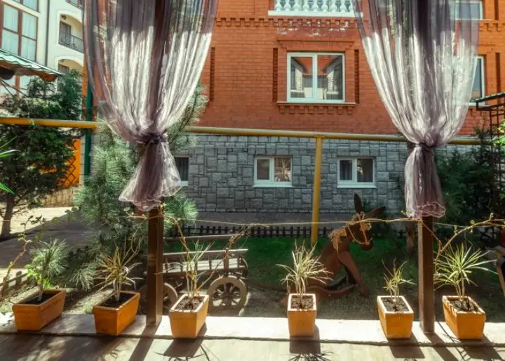 Кабардинка: Mini-Hotel Ne Goryuy