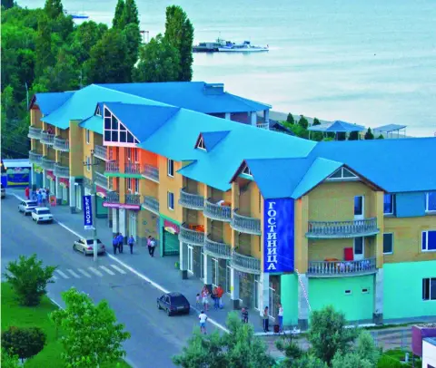Отель Новинка — фото 1