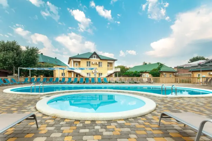 Анапа: База отдыха Pontos Family Resort Zarya