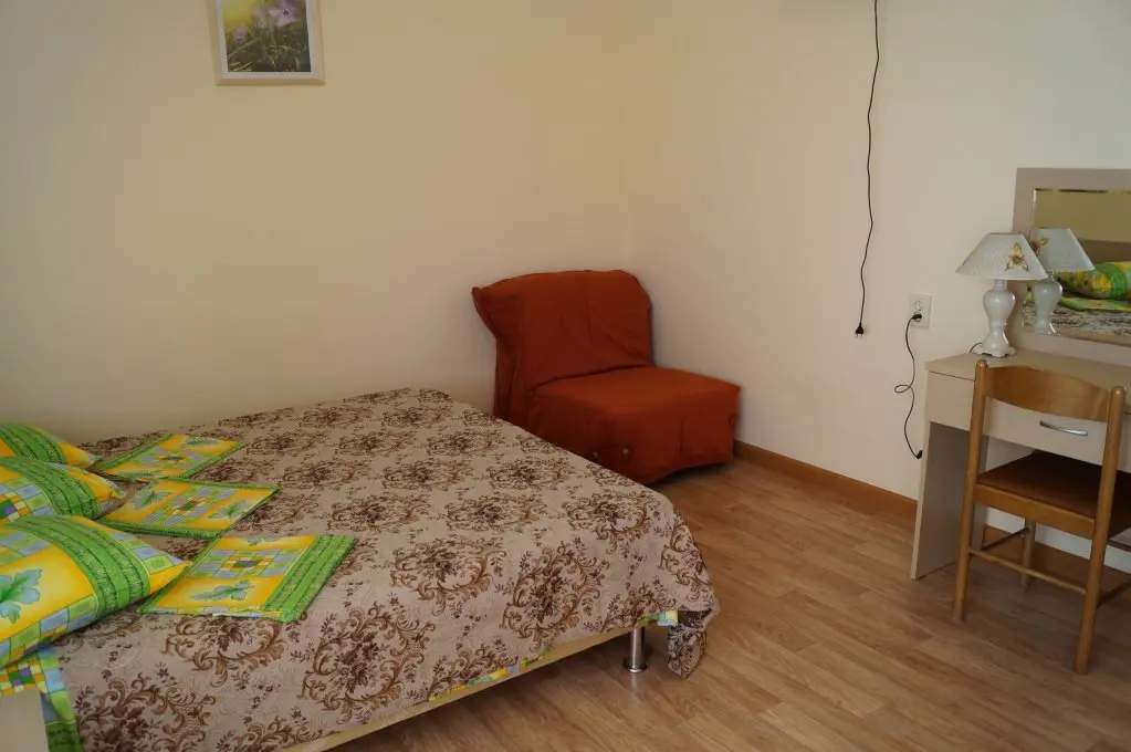 Пересыпь: Guest House Semeyniy