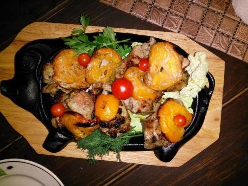 Кучугуры: Zamok Family Club