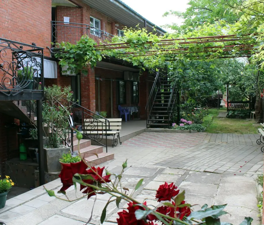 Анапа: Гостевой Дом Шелковица