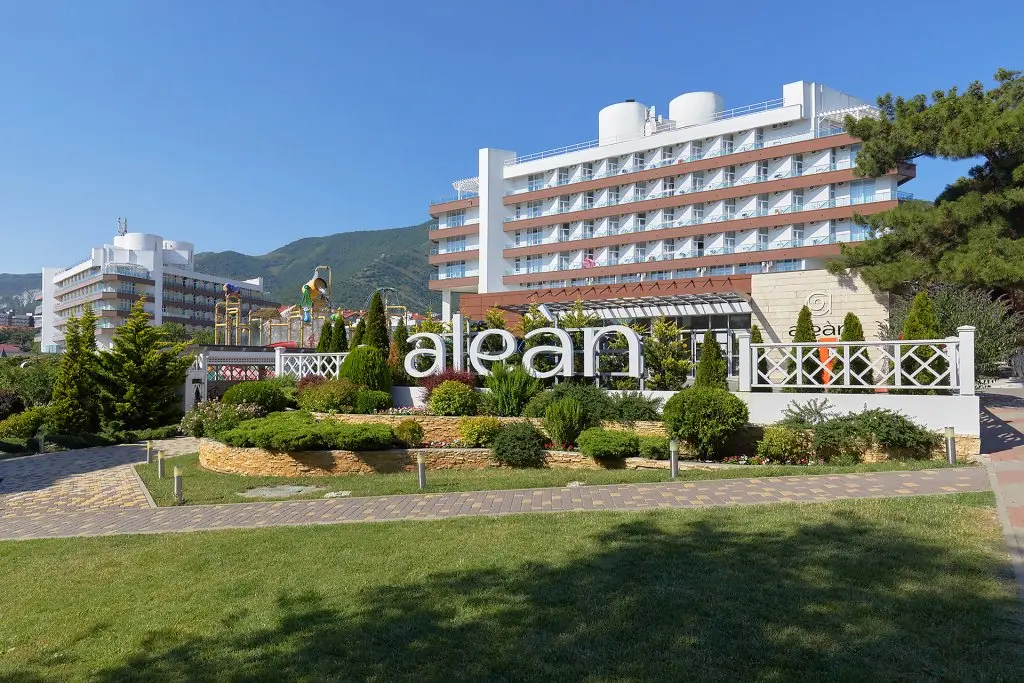 Геленджик: Курортный отель Alean Family Biarritz