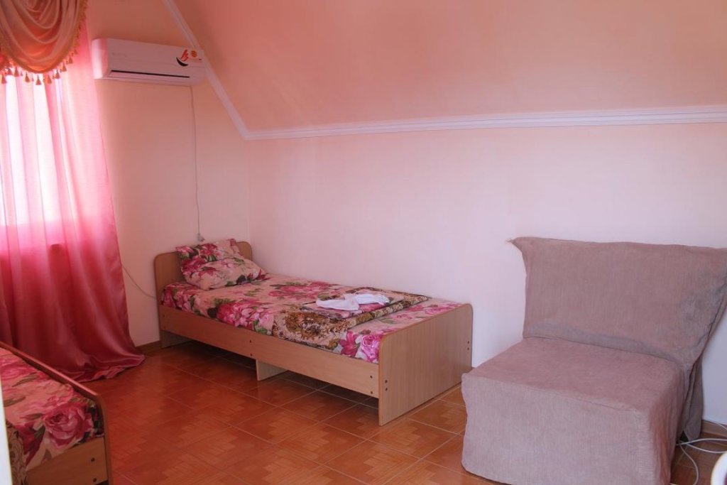 Анапа: Guest House U Georgia