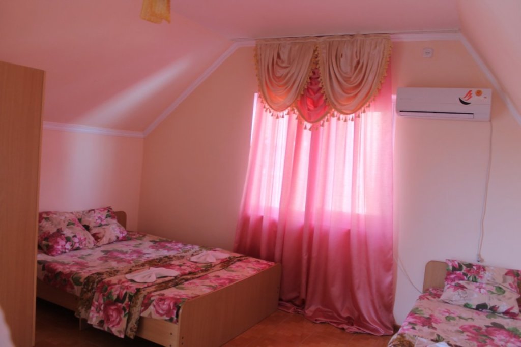 Анапа: Guest House U Georgia