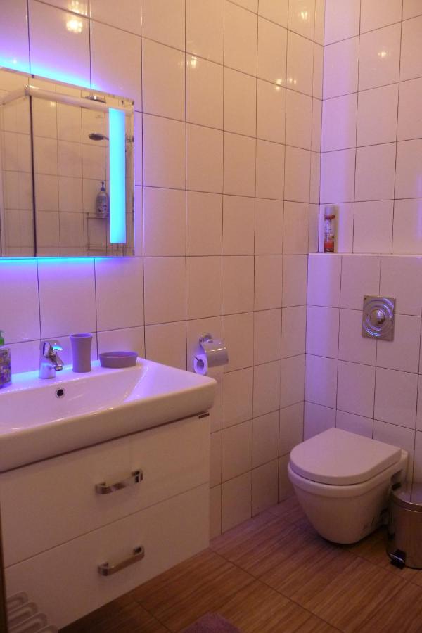 Сатка: Apartment on 1 May 2