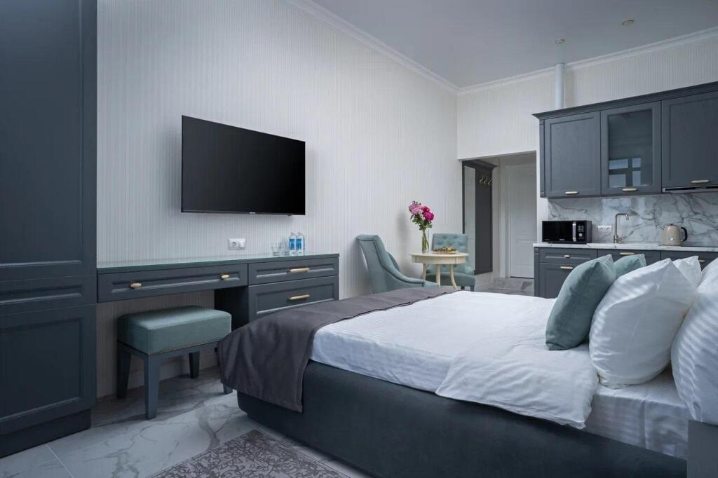 Геленджик: Wolf Apartments (Вольф Апартментс) на улице Мира