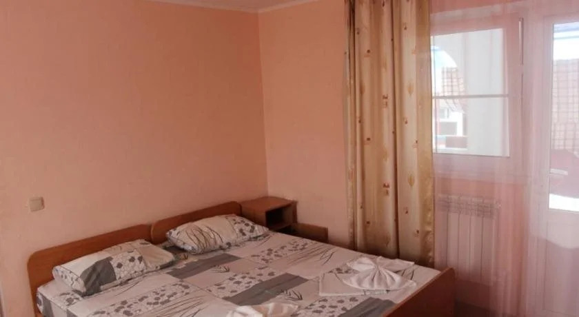 Витязево: Guest House Yuzhnoye More
