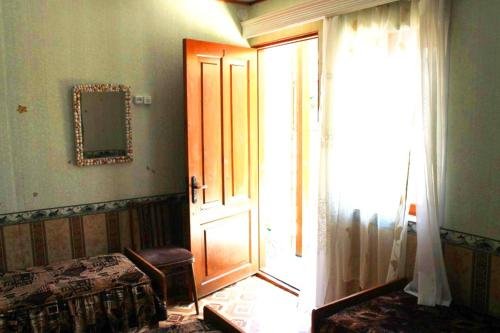 Витязево: Guest House Zelenyy dvorik