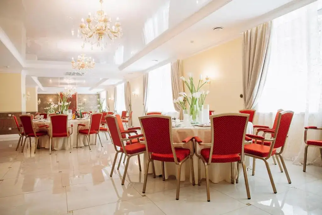Ленёвка: Park-Hotel Lesnaya