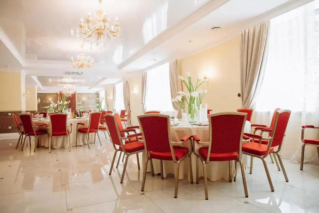Ленёвка: Park-Hotel Lesnaya