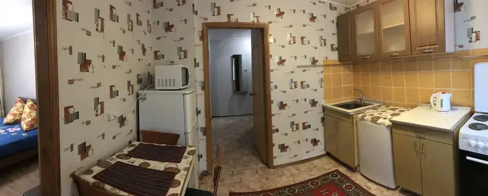 Владивосток: Апартаменты в центре в стиле 80-х