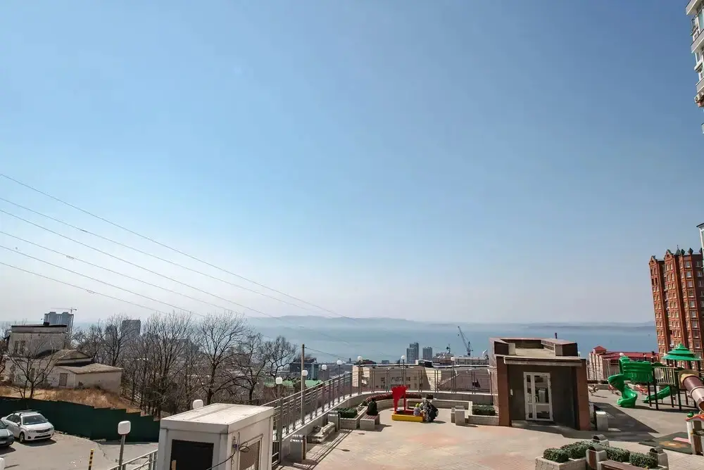 Владивосток: Апартаменты на ул. Комарова, 58-201