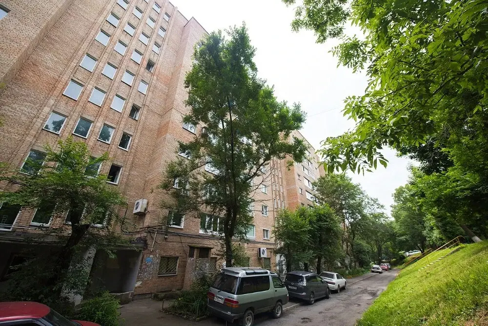 Владивосток: Апартаменты на ул. Русской, 5