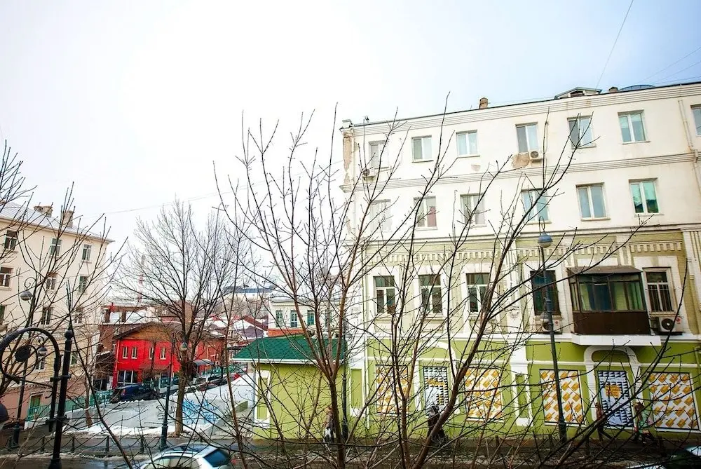 Владивосток: Апартаменты на ул. Семеновской, 10-11
