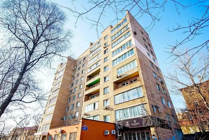 Владивосток: Апартаменты на ул. Светланской, 183