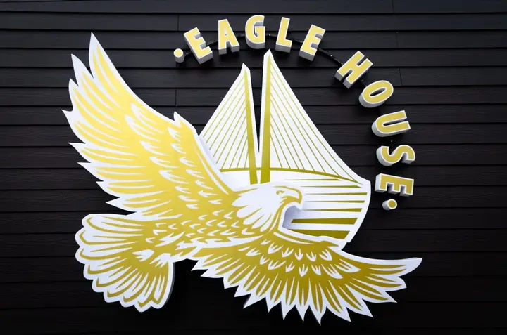 Владивосток: Отель Eagle House Inn